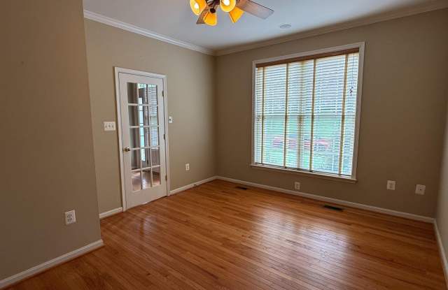 2242 W GREENLEAF Drive W Gallery 4