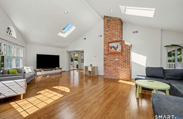 115 Parade Hill Road Gallery 4