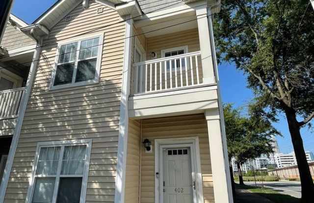 402 East 16th Street photos photos