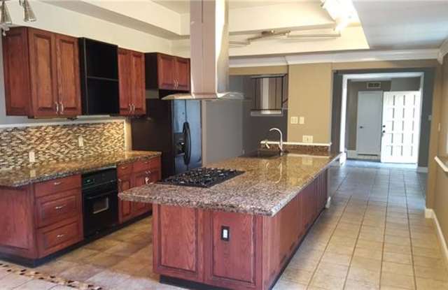 2210 Jackson Circle - 2210 Jackson Circle, Carrollton, TX 75006