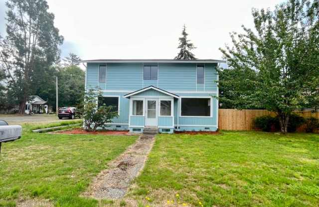 Large 4bd 1ba Home - 201 West Marion Street, Aberdeen, WA 98520