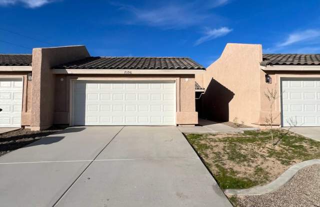 NEWER TOWNHOME! photos photos NEWER TOWNHOME! photos photos