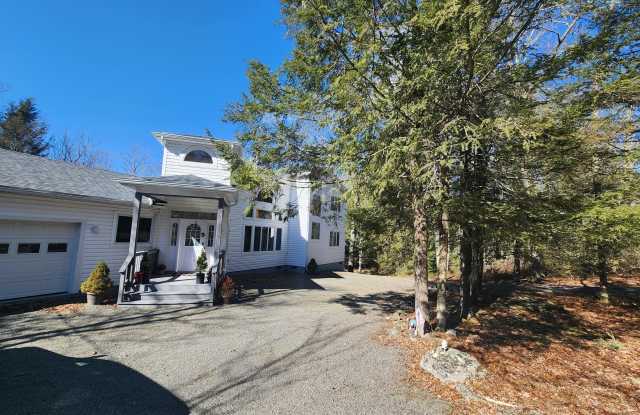 142 Eisenhower Drive photos photos