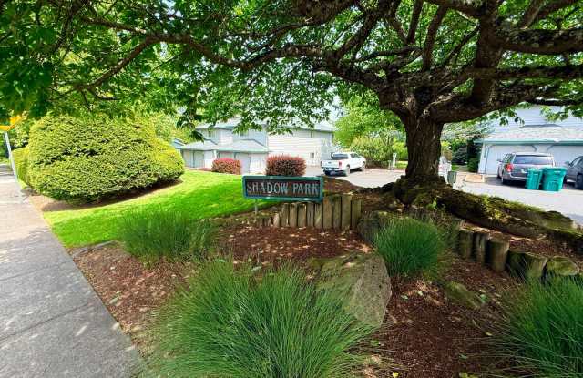 Large 980sq. 1 bedroom apartment with attached garage plus 1 parking space photos photos