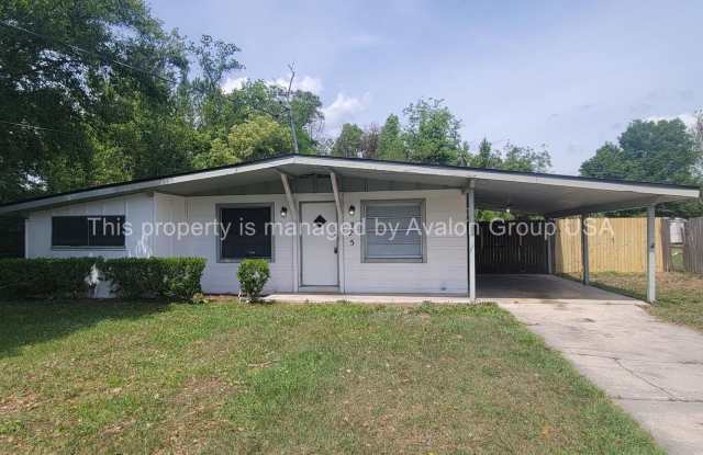 275 Blairmore Blvd - 275 Blairmore Boulevard East, Bellair-Meadowbrook Terrace, FL 32073