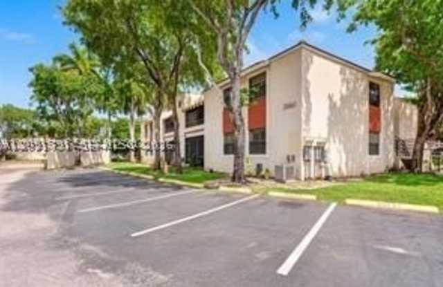 20330 NE 3rd Ct Gallery 1