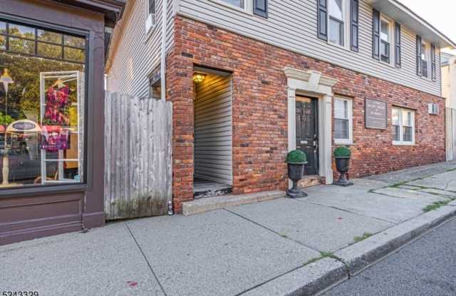 910 Main St photos photos