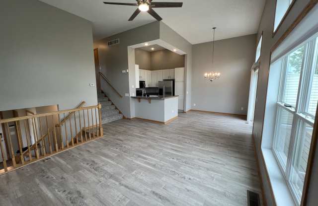 2250 Saint Johns Drive Gallery 3