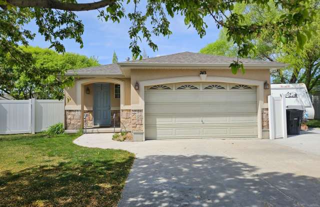 3 Bedroom, North Salt Lake Gem with RV Parking, Workshop & Spacious Backyard Retreat photos photos