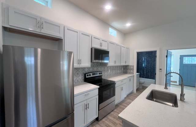 Coming soon! Just renovated! Stunning High-End Finishes! photos photos