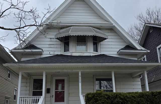 Three Bedroom Single Family Home in Toledo photos photos