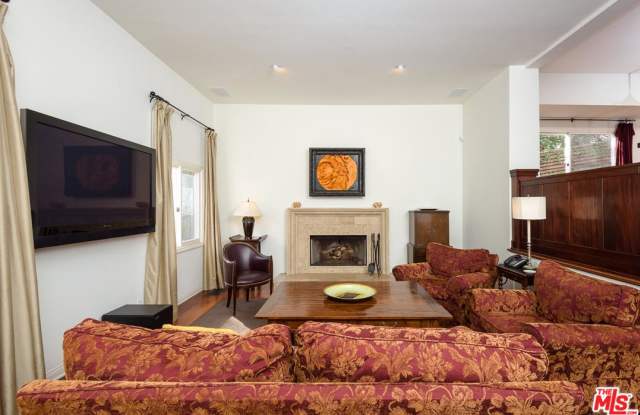196 GRANVILLE Avenue Gallery 2
