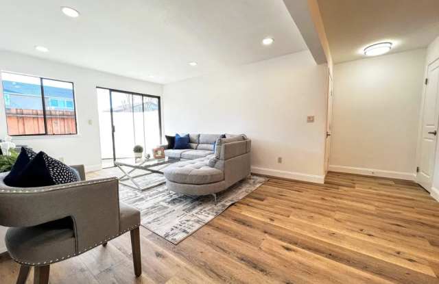 5051 Valley Crest Dr Apt 60 Gallery 4