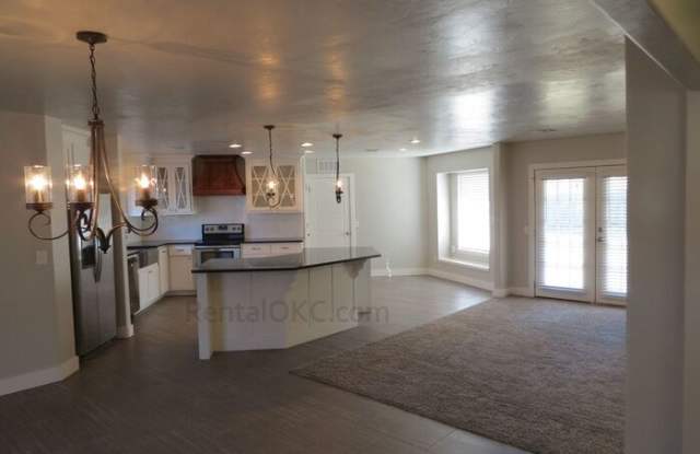 5320 North Drexel Boulevard photos photos