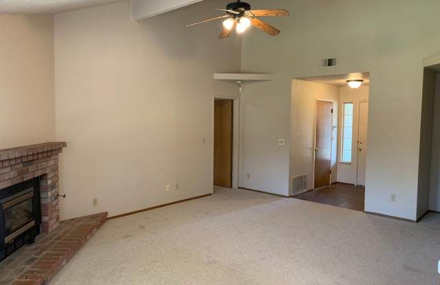Beautiful Single Story Lathrop Home Gallery 4