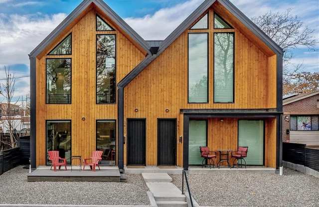 Contemporary Townhome in an Exceptional Sunnyside Location - Like New Construction photos photos