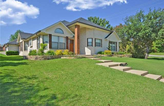 194 Cody Place Gallery 2