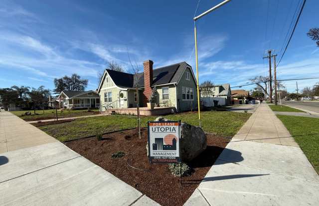 3 Bedroom, 2 Bathroom charming Craftsman Style Home nestled in the heart of Tulare, CA photos photos