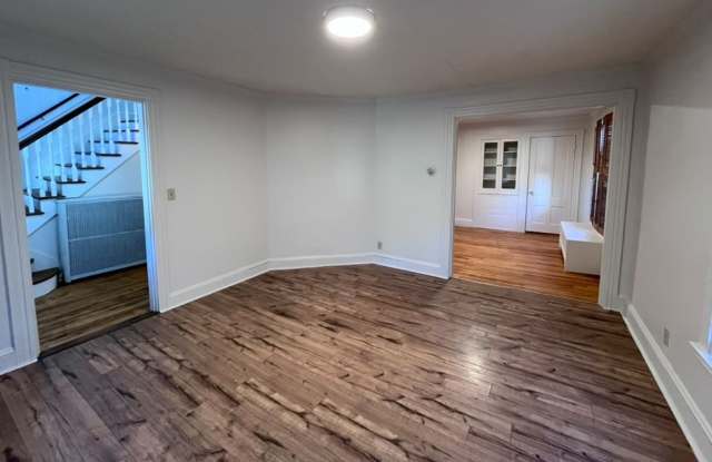 Newly Renovated 3-Bed Home | 2-Car Garage | Fenced-In Yard Gallery 3