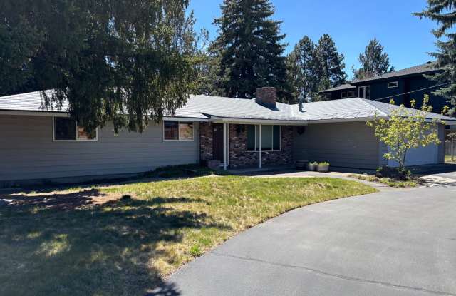 Riverfront home!!!! 3 Bedroom near downtown and ON THE DESCHUTES RIVER!! photos photos