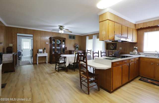 7037 Lilly Road Gallery 3