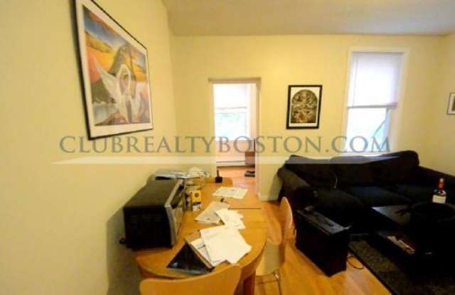 14 Colborne Gallery 4