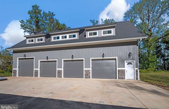 34 CANNON BLUFF Drive Gallery 1
