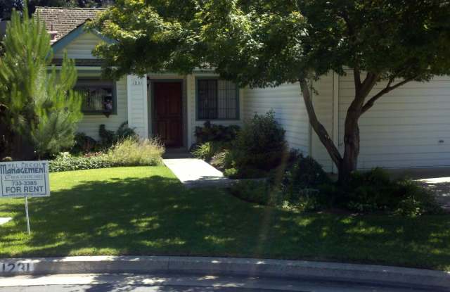 3 bedroom 2 bath in central Visalia! photos photos