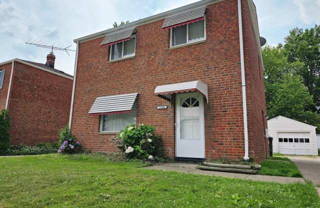 3 Beds and 1 Bath All Brick house available for rent! Gallery 1
