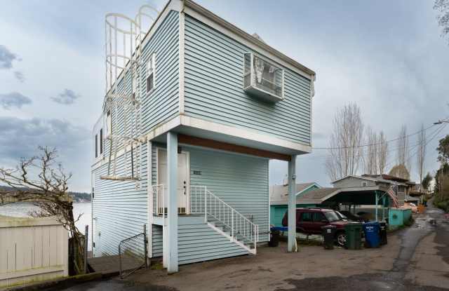 10358 Riviera Place Northeast photos photos