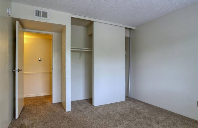 2 bedroom/2 bathroom in Woodside Village photos photos 2 bedroom/2 bathroom in Woodside Village photos photos