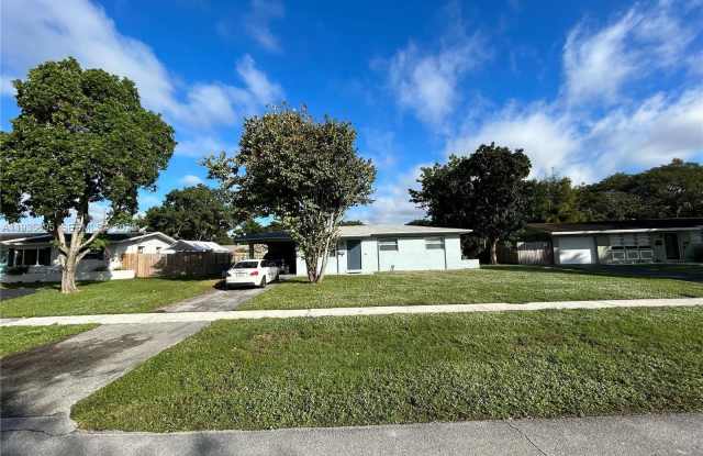 6829 NW 12th St photos photos