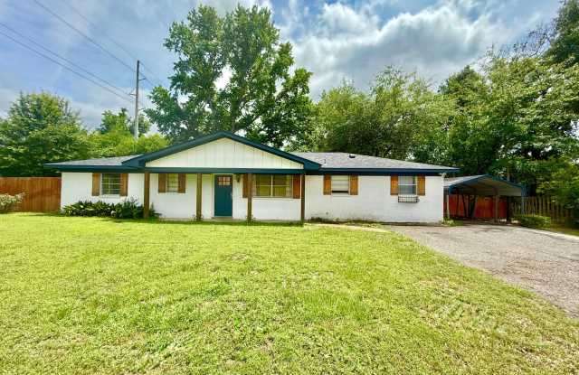3021 McDonald Rd photos photos