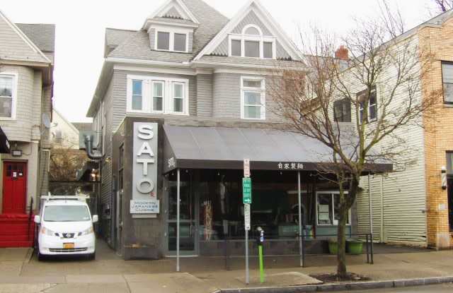 739 Elmwood Ave photos photos
