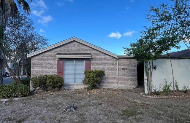 5002 Wingfoot unit: A photos photos