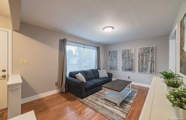 1253 Bamford Drive Gallery 4