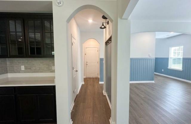 170 Thistle Lane Gallery 4