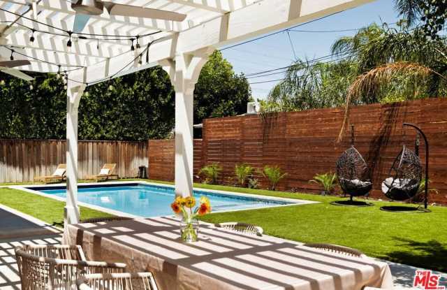 5150 Bellaire Ave photos photos