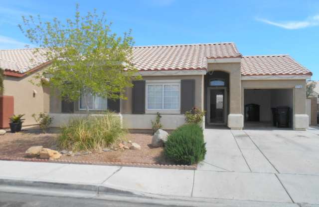 Cute Home in NW side of Town photos photos