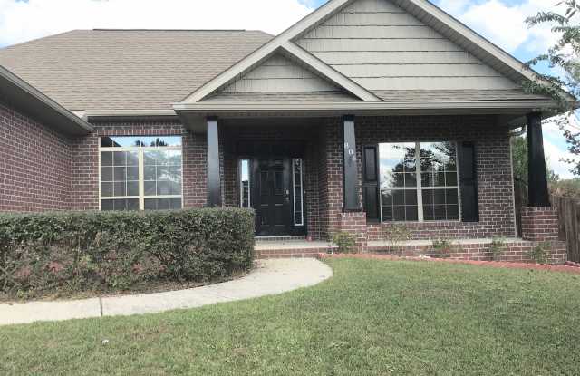 806 Yew Circle photos photos