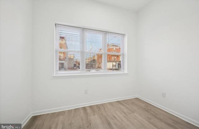 1418 W ERIE Avenue Gallery 3