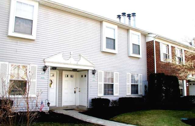1109 HUNTINGDON Mews photos photos