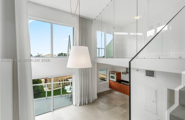 1650 Brickell Ave Gallery 1