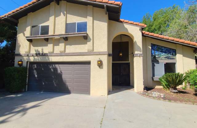 Beautiful 2-Story South Redlands Home with 3 Bedrooms and a Family Room! photos photos