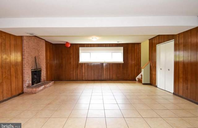 1043 WARBLER PLACE Gallery 3