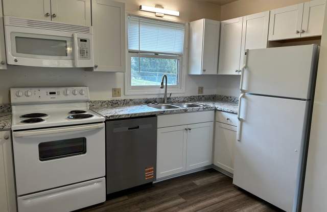Newly Remodeled Duplex in Blacksburg Gallery 3