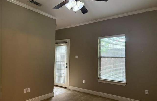 818 Meadow Bend Dr Gallery 4