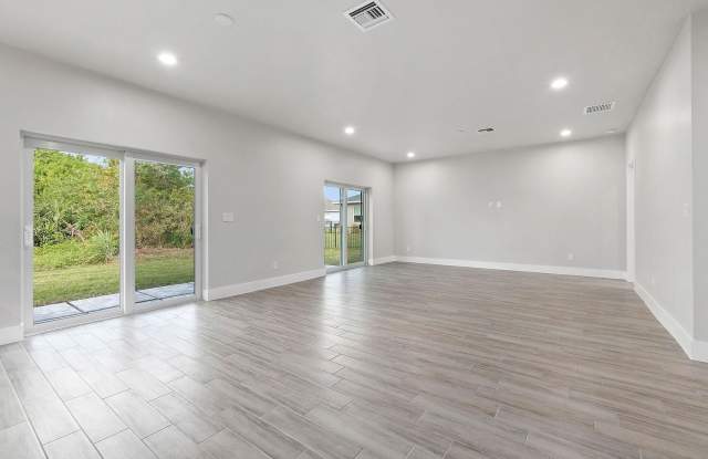 1351 SW Don Court Gallery 3