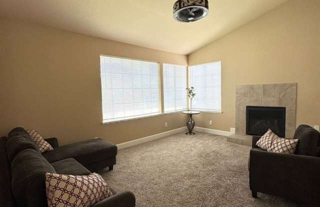 Quiet Country Oaks Subdivision Gallery 4
