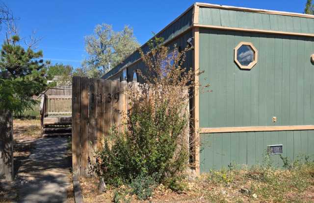 Older Mobile Home, Quiet Neighborhood, Fenced Lot Gallery 1